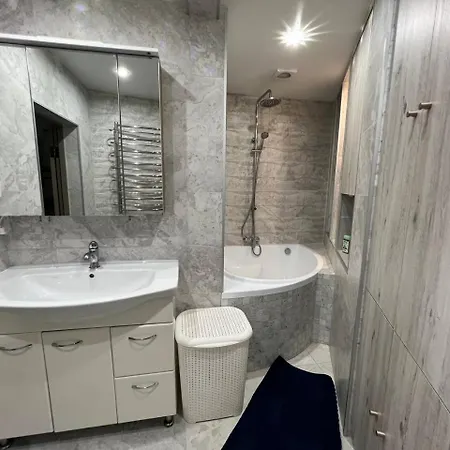 Femily Haven 5-room Апартаменти